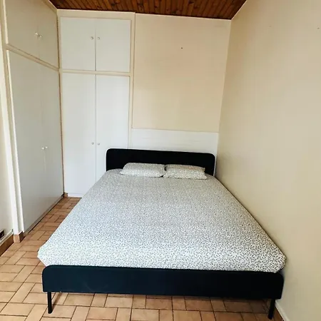 Appartamento 2-bed Close To Louvre Parigi