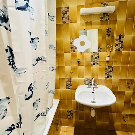 2-bed Close To Louvre * Parigi